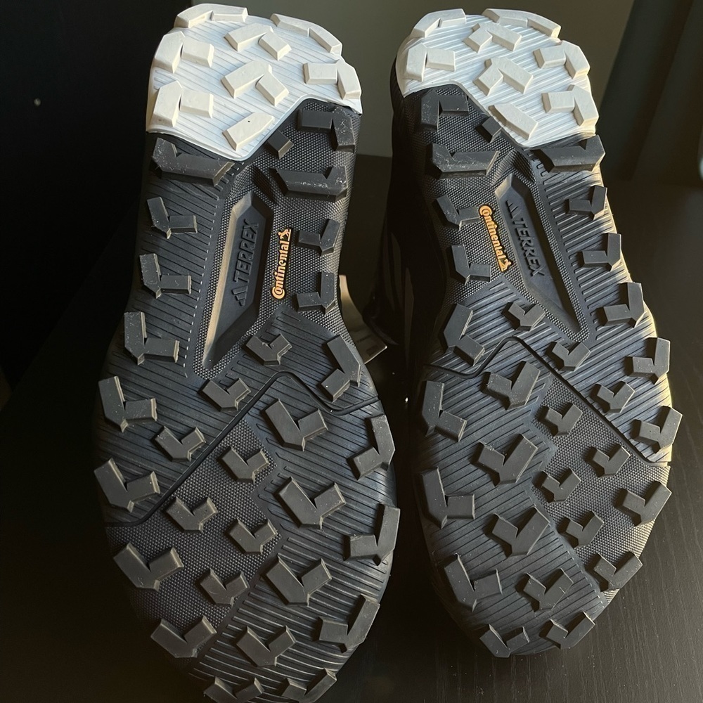 Terrex Women Rain.Rdy Hiking Sneakers - Picture 4 of 8